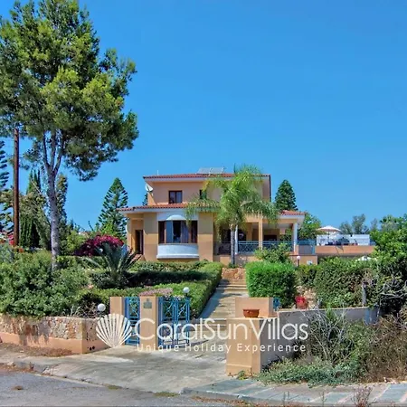 Exceptional Large Villa, Free Heated Pool 1 Nov - 15 Jan, Privacy,prime Location Βίλα