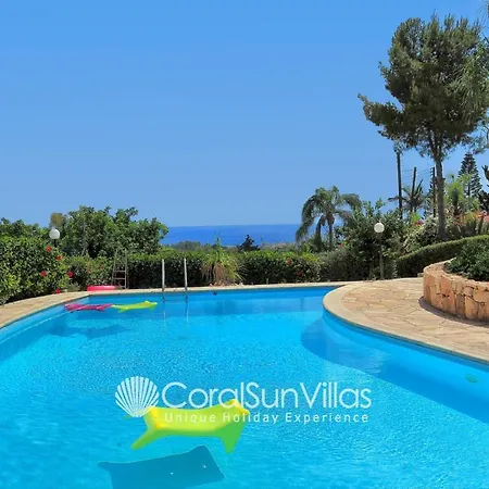 Exceptional Large Villa, Free Heated Pool 1 Nov - 15 Jan, Privacy,prime Location * Πέγεια