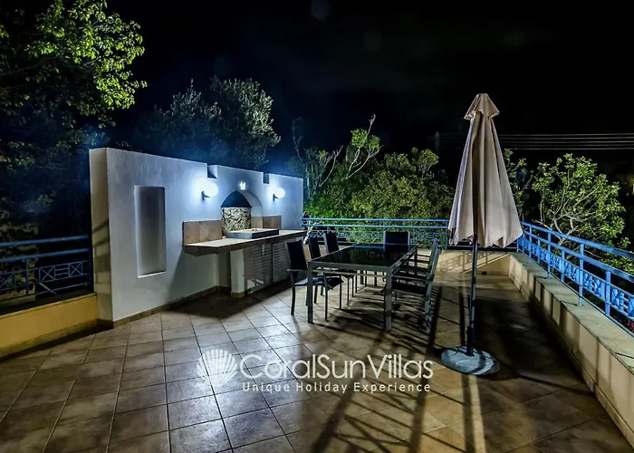 Exceptional Large Villa, Free Heated Pool 1 Nov - 15 Jan, Privacy,prime Location Villa Peyia