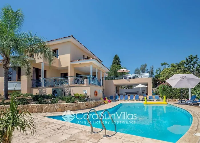 Villa Exceptional Large Villa, Free Heated Pool 1 Nov - 15 Jan, Privacy,prime Location
