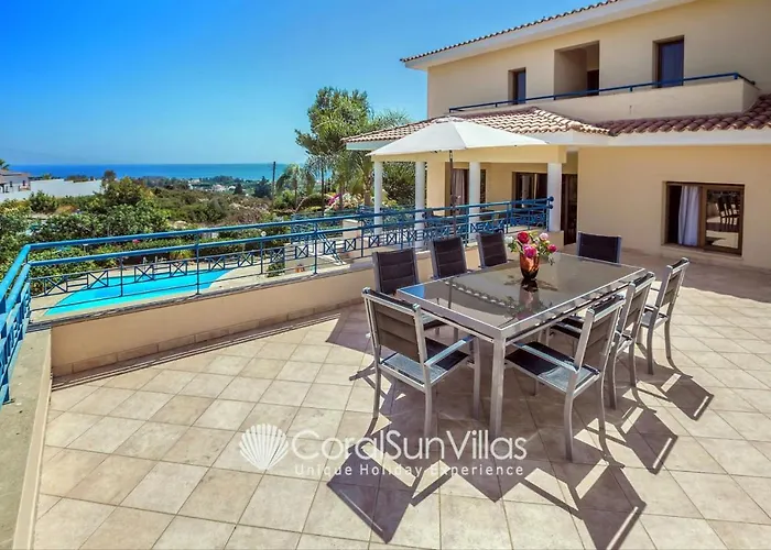 Villa Exceptional Large Villa, Free Heated Pool 1 Nov - 15 Jan, Privacy,prime Location
